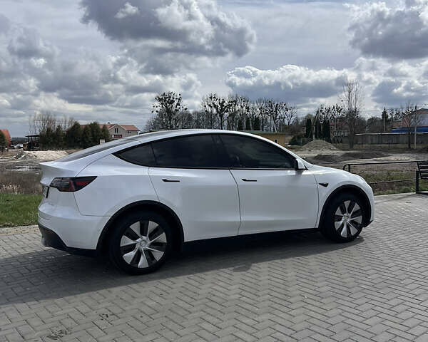 Тесла Model Y 2022 у Сокале на Automoto.ua Білий Тесла Model Y, об'ємом двигуна 0 л та пробігом 75 тис. км за 27500 $, фото 3 на Automoto.ua