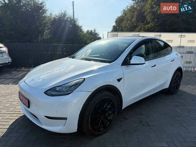 Белый Тесла Model Y, объемом двигателя 0 л и пробегом 243 тыс. км за 18500 $, фото 1 на Automoto.ua