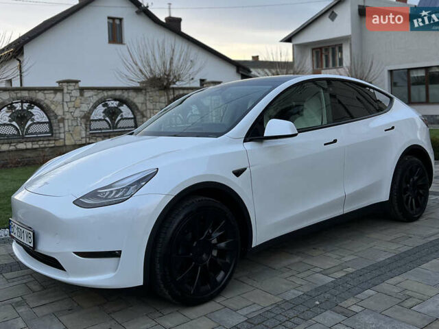 Белый Тесла Model Y, объемом двигателя 0 л и пробегом 21 тыс. км за 26200 $, фото 1 на Automoto.ua