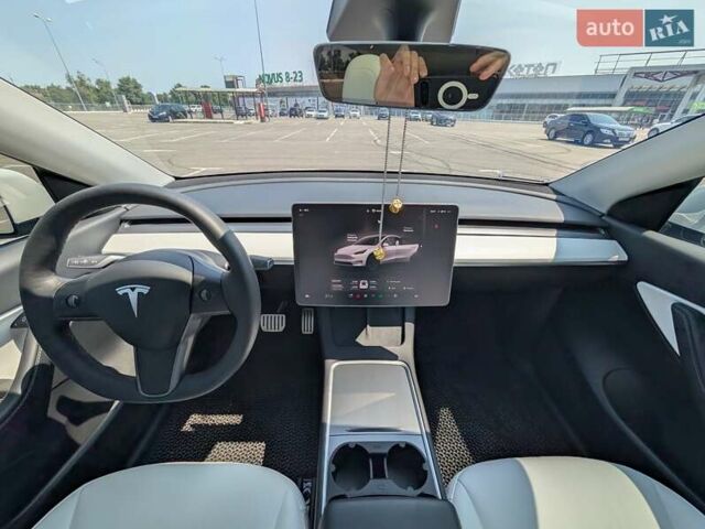 Белый Тесла Model Y, объемом двигателя 0 л и пробегом 39 тыс. км за 29500 $, фото 17 на Automoto.ua