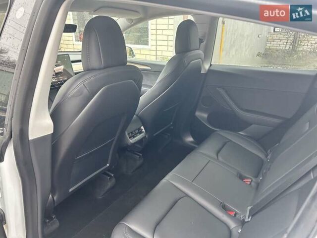 Белый Тесла Model Y, объемом двигателя 0 л и пробегом 94 тыс. км за 29999 $, фото 36 на Automoto.ua