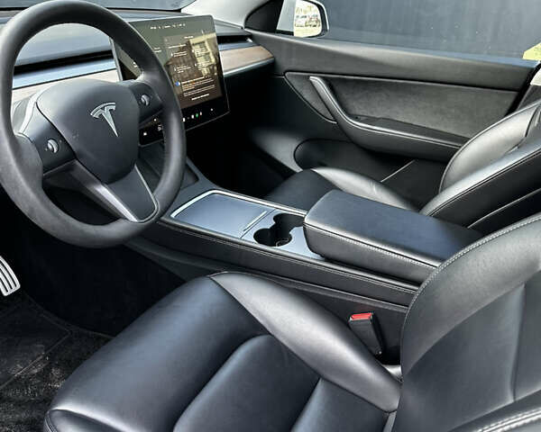 Белый Тесла Model Y, объемом двигателя 0 л и пробегом 61 тыс. км за 24700 $, фото 14 на Automoto.ua