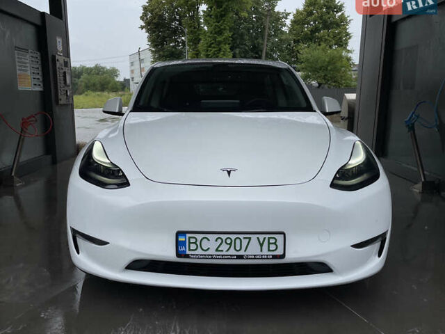 Белый Тесла Model Y, объемом двигателя 0 л и пробегом 48 тыс. км за 32000 $, фото 1 на Automoto.ua