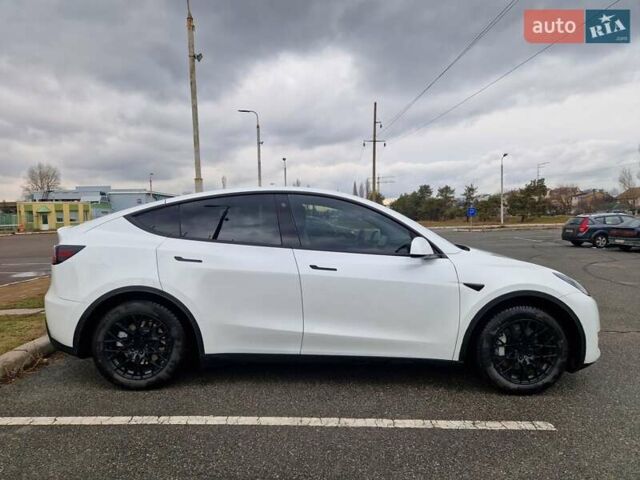 Белый Тесла Model Y, объемом двигателя 0 л и пробегом 47 тыс. км за 26200 $, фото 1 на Automoto.ua