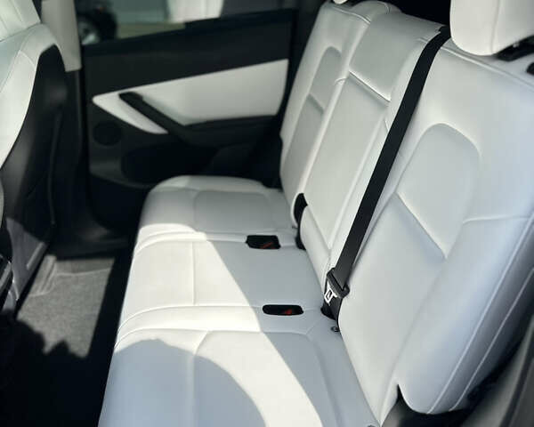 Белый Тесла Model Y, объемом двигателя 0 л и пробегом 44 тыс. км за 25900 $, фото 9 на Automoto.ua