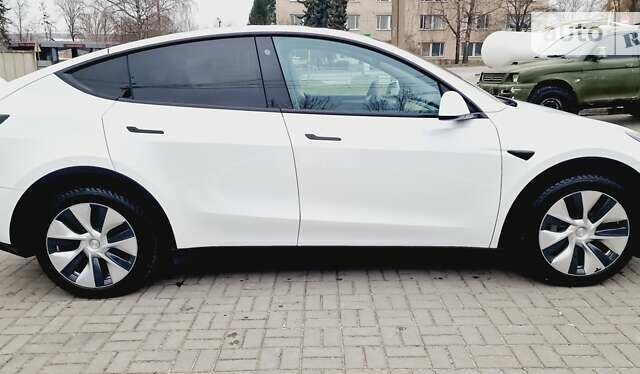 Білий Тесла Model Y, об'ємом двигуна 0 л та пробігом 48 тис. км за 41800 $, фото 16 на Automoto.ua