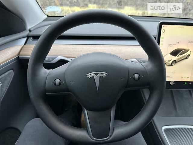 Белый Тесла Model Y, объемом двигателя 0 л и пробегом 21 тыс. км за 39900 $, фото 2 на Automoto.ua