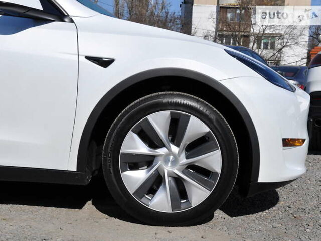 Белый Тесла Model Y, объемом двигателя 0 л и пробегом 2 тыс. км за 54000 $, фото 9 на Automoto.ua