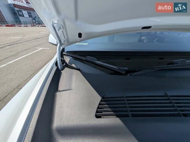 Белый Тесла Model Y, объемом двигателя 0 л и пробегом 39 тыс. км за 29500 $, фото 32 на Automoto.ua