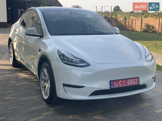 Белый Тесла Model Y, объемом двигателя 0 л и пробегом 58 тыс. км за 24000 $, фото 64 на Automoto.ua
