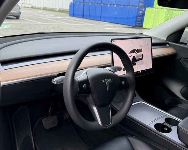 Білий Тесла Model Y, об'ємом двигуна 0 л та пробігом 52 тис. км за 25900 $, фото 8 на Automoto.ua