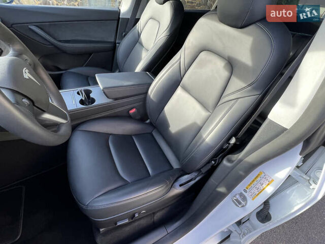 Білий Тесла Model Y, об'ємом двигуна 0 л та пробігом 12 тис. км за 24750 $, фото 38 на Automoto.ua