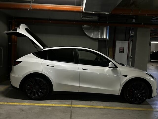 Тесла Model Y 2022 в Одессе на Automoto.ua Белый Тесла Model Y, объемом двигателя 0 л и пробегом 42 тыс. км за 28200 $, фото 5 на Automoto.ua