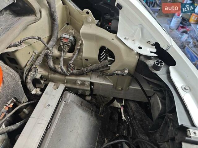 Белый Тесла Model Y, объемом двигателя 0 л и пробегом 38 тыс. км за 28000 $, фото 49 на Automoto.ua