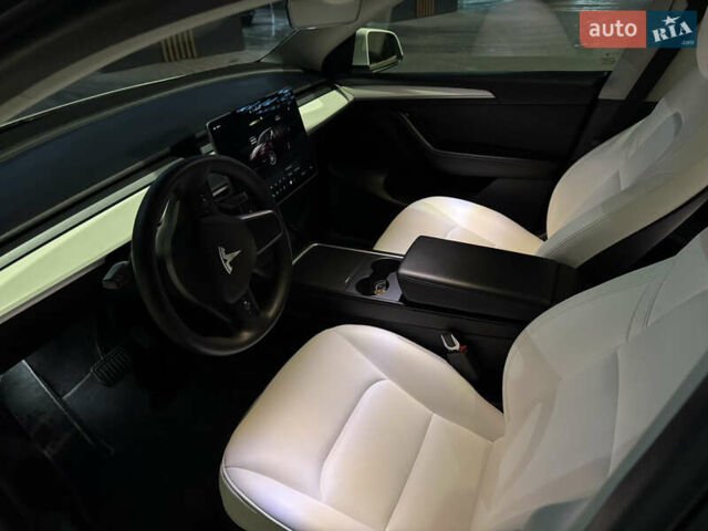 Тесла Model Y 2022 у Черкасах на Automoto.ua Білий Тесла Model Y, об'ємом двигуна 0 л та пробігом 37 тис. км за 26500 $, фото 5 на Automoto.ua