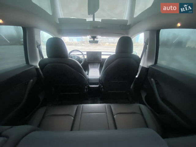 Белый Тесла Model Y, объемом двигателя 0 л и пробегом 58 тыс. км за 29500 $, фото 20 на Automoto.ua