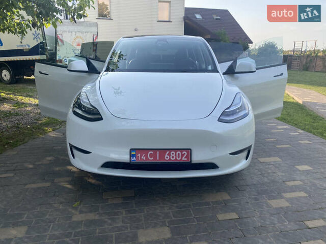Белый Тесла Model Y, объемом двигателя 0 л и пробегом 58 тыс. км за 24000 $, фото 35 на Automoto.ua