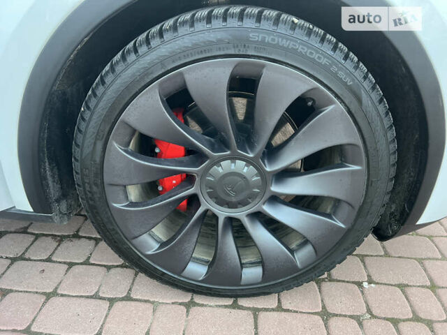 Белый Тесла Model Y, объемом двигателя 0 л и пробегом 21 тыс. км за 34999 $, фото 27 на Automoto.ua