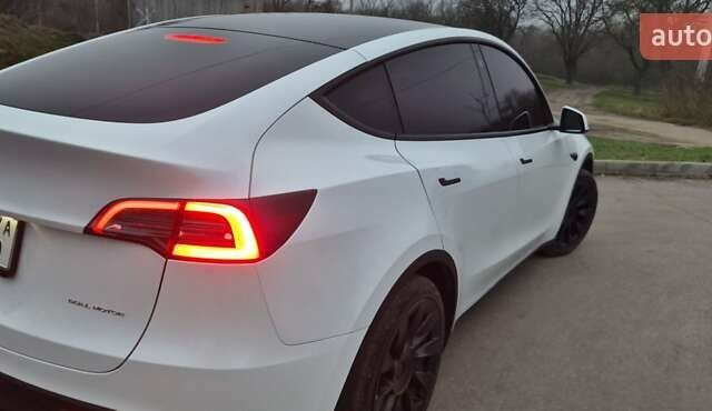 Белый Тесла Model Y, объемом двигателя 0 л и пробегом 27 тыс. км за 29000 $, фото 24 на Automoto.ua