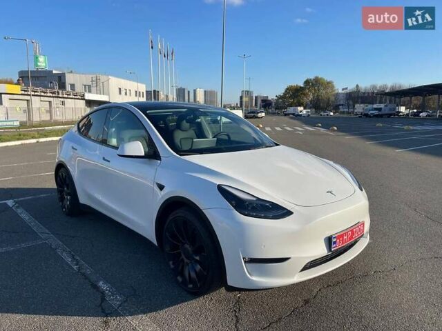 Белый Тесла Model Y, объемом двигателя 0 л и пробегом 39 тыс. км за 32500 $, фото 7 на Automoto.ua