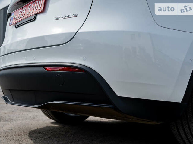 Белый Тесла Model Y, объемом двигателя 0 л и пробегом 10 тыс. км за 27900 $, фото 7 на Automoto.ua