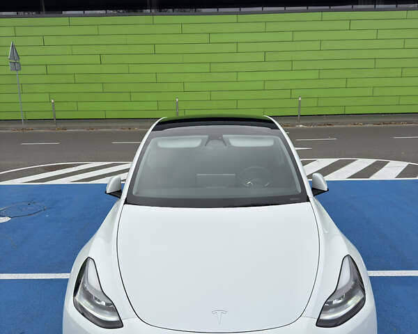 Белый Тесла Model Y, объемом двигателя 0 л и пробегом 68 тыс. км за 35000 $, фото 26 на Automoto.ua