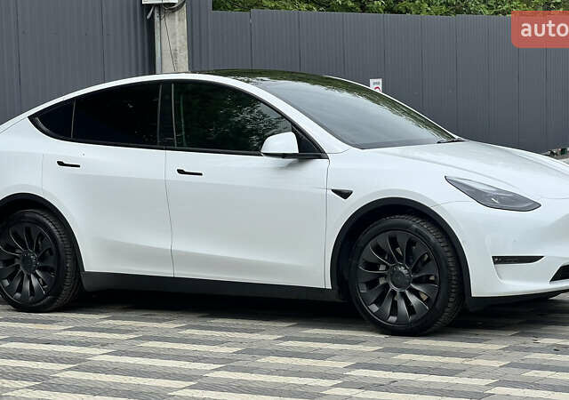 Белый Тесла Model Y, объемом двигателя 0 л и пробегом 90 тыс. км за 34999 $, фото 8 на Automoto.ua