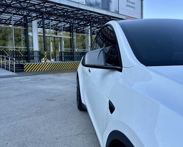 Белый Тесла Model Y, объемом двигателя 0 л и пробегом 39 тыс. км за 28799 $, фото 4 на Automoto.ua