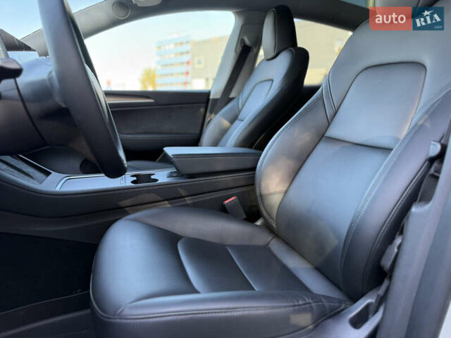 Белый Тесла Model Y, объемом двигателя 0 л и пробегом 12 тыс. км за 26500 $, фото 8 на Automoto.ua