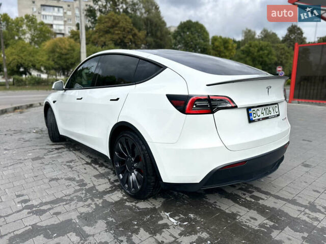 Белый Тесла Model Y, объемом двигателя 0 л и пробегом 18 тыс. км за 28950 $, фото 4 на Automoto.ua