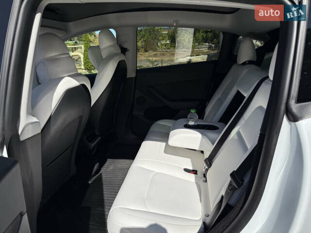 Белый Тесла Model Y, объемом двигателя 0 л и пробегом 59 тыс. км за 32000 $, фото 7 на Automoto.ua