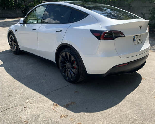 Белый Тесла Model Y, объемом двигателя 0 л и пробегом 64 тыс. км за 28500 $, фото 4 на Automoto.ua