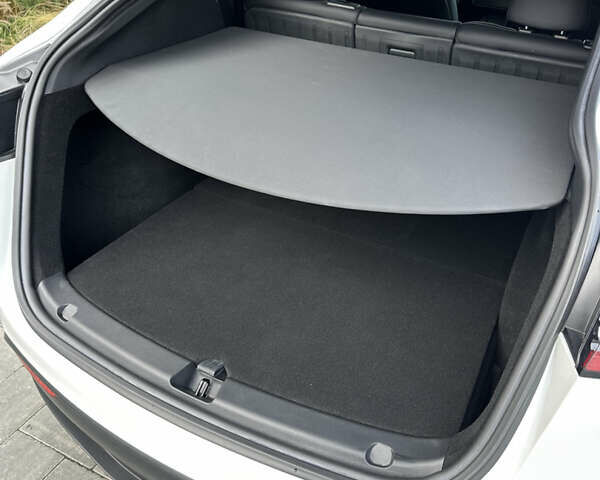 Белый Тесла Model Y, объемом двигателя 0 л и пробегом 24 тыс. км за 32000 $, фото 8 на Automoto.ua