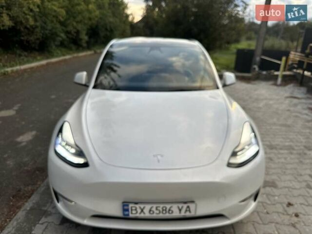 Белый Тесла Model Y, объемом двигателя 0 л и пробегом 62 тыс. км за 24999 $, фото 7 на Automoto.ua