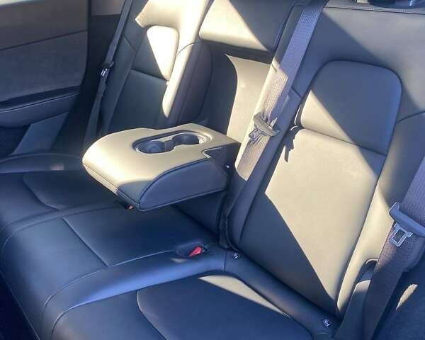 Тесла Model Y 2023 в Ужгороде на Automoto.ua Белый Тесла Model Y, объемом двигателя 0 л и пробегом 20 тыс. км за 37999 $, фото 10 на Automoto.ua