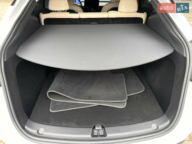 Белый Тесла Model Y, объемом двигателя 0 л и пробегом 41 тыс. км за 29900 $, фото 27 на Automoto.ua