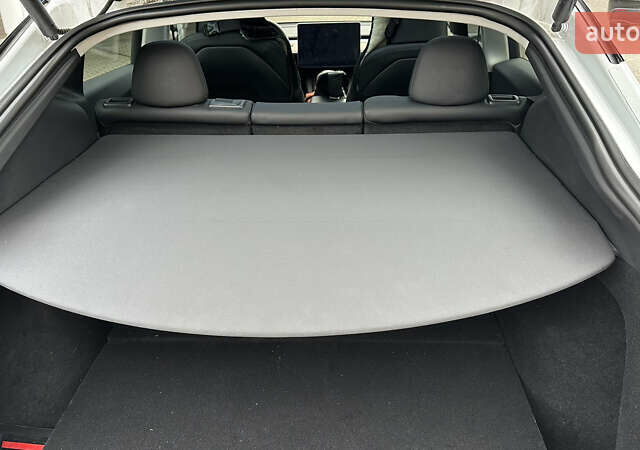 Белый Тесла Model Y, объемом двигателя 0 л и пробегом 25 тыс. км за 26800 $, фото 9 на Automoto.ua