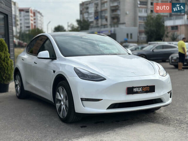 Білий Тесла Model Y, об'ємом двигуна 0 л та пробігом 47 тис. км за 27600 $, фото 7 на Automoto.ua