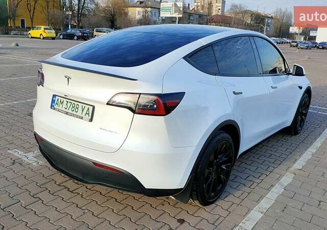 Белый Тесла Model Y, объемом двигателя 0 л и пробегом 10 тыс. км за 33500 $, фото 3 на Automoto.ua