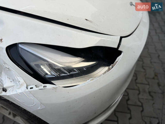 Білий Тесла Model Y, об'ємом двигуна 0 л та пробігом 156 тис. км за 17500 $, фото 3 на Automoto.ua