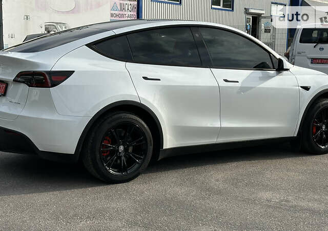 Белый Тесла Model Y, объемом двигателя 0 л и пробегом 22 тыс. км за 37900 $, фото 9 на Automoto.ua