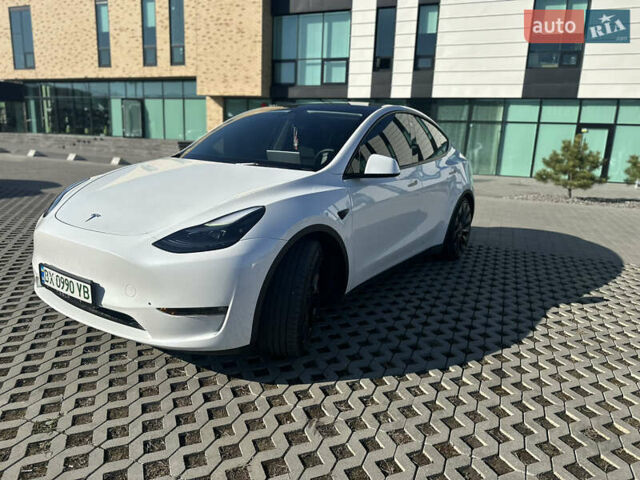 Белый Тесла Model Y, объемом двигателя 0 л и пробегом 27 тыс. км за 36500 $, фото 2 на Automoto.ua