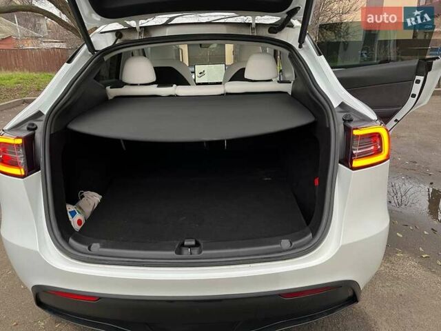 Белый Тесла Model Y, объемом двигателя 0 л и пробегом 39 тыс. км за 29500 $, фото 15 на Automoto.ua