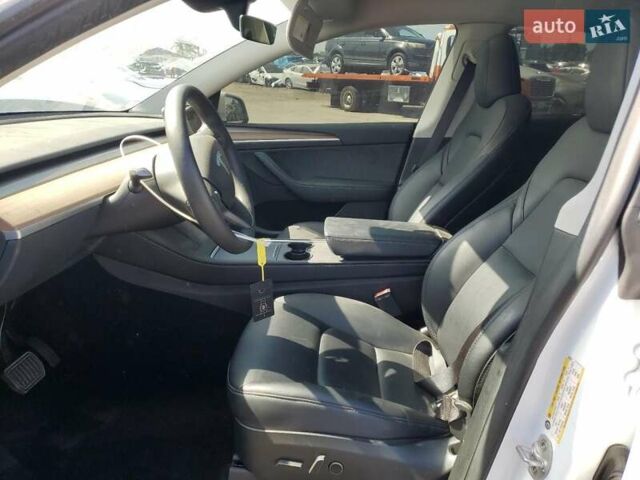 Белый Тесла Model Y, объемом двигателя 0 л и пробегом 36 тыс. км за 18100 $, фото 6 на Automoto.ua