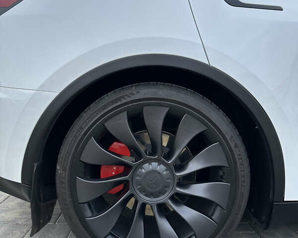 Белый Тесла Model Y, объемом двигателя 0 л и пробегом 24 тыс. км за 32000 $, фото 26 на Automoto.ua