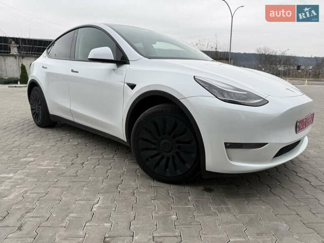 Белый Тесла Model Y, объемом двигателя 0 л и пробегом 39 тыс. км за 27200 $, фото 3 на Automoto.ua
