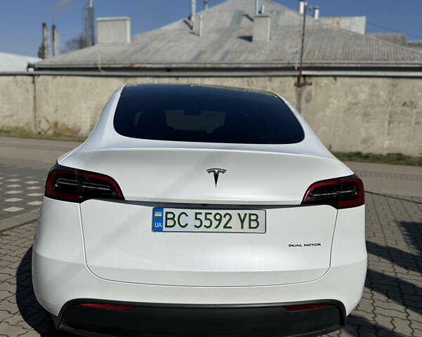 Белый Тесла Model Y, объемом двигателя 0 л и пробегом 32 тыс. км за 28200 $, фото 15 на Automoto.ua