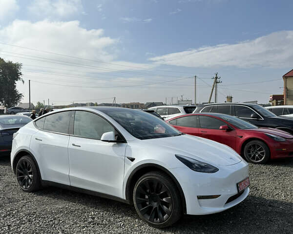 Білий Тесла Model Y, об'ємом двигуна 0 л та пробігом 108 тис. км за 27800 $, фото 4 на Automoto.ua