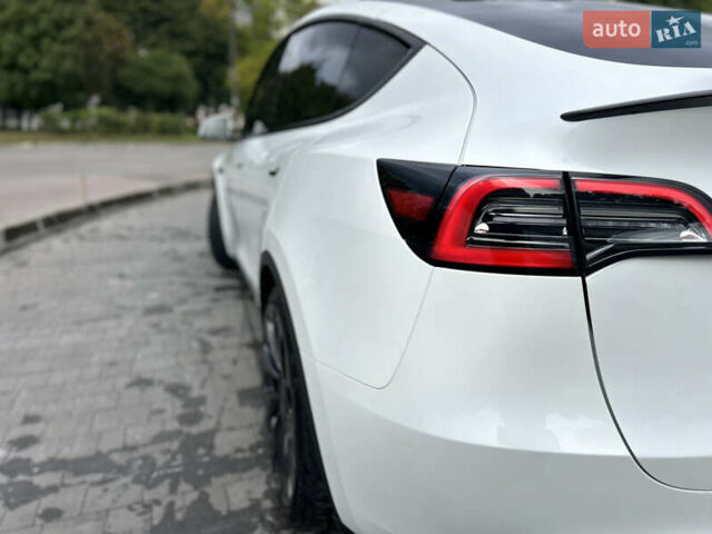 Белый Тесла Model Y, объемом двигателя 0 л и пробегом 18 тыс. км за 28950 $, фото 10 на Automoto.ua