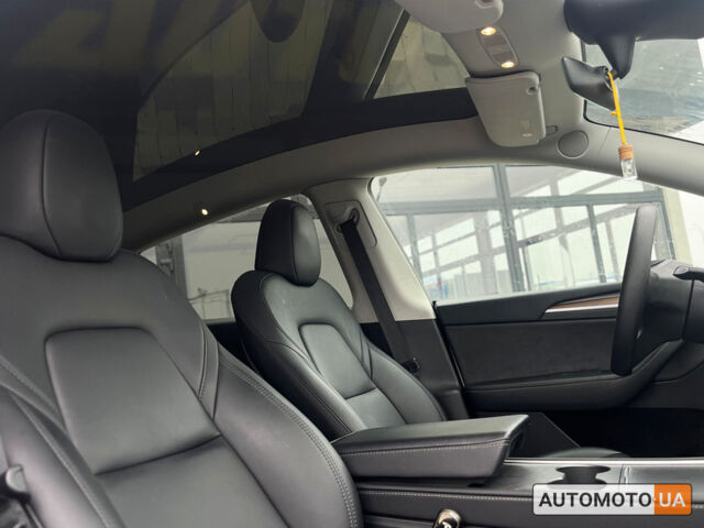 Білий Тесла Model Y, об'ємом двигуна 82 л та пробігом 33 тис. км за 35000 $, фото 24 на Automoto.ua